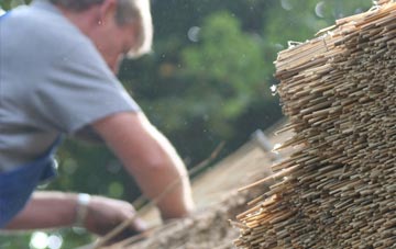 professional Thorpe Le Vale thatchers